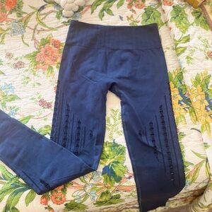 SAVVI NWOT LEGGINGS NAVY